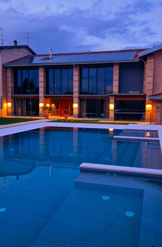 Suite con piscina in centro ad Adro